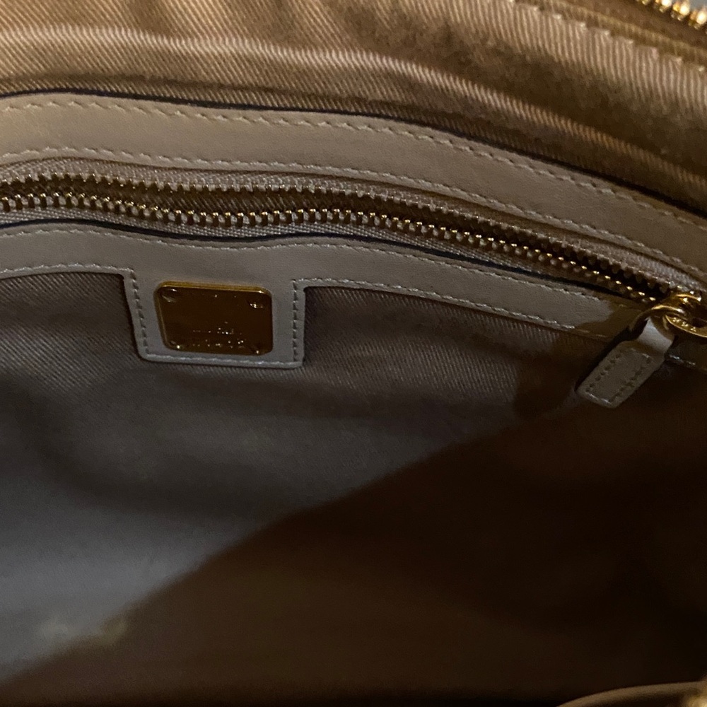 MCM Tan Visetos Rare Rabbit Limited Edition Medium Size Clutch - Picture 11 of 13